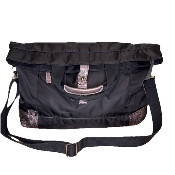 Timbuk2 Messenger Bag 2 Way Crossbody Handles Leather Metallic Accents Expand - Picture 1 of 15